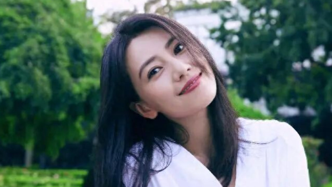 46岁高圆圆近况曝光！嫁给小5岁赵又廷高龄产女，如今婚姻生活很幸福