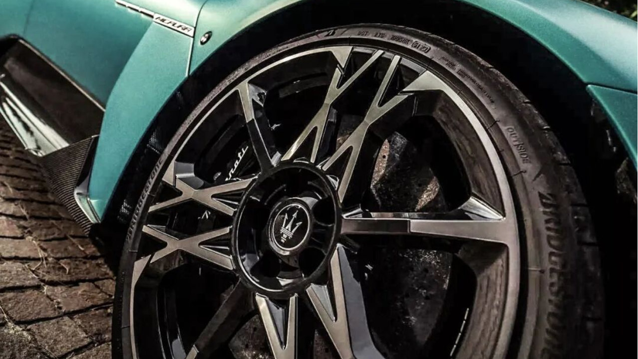 好车配好鞋，普利司通为玛莎拉蒂MCPURA独家供应轮胎