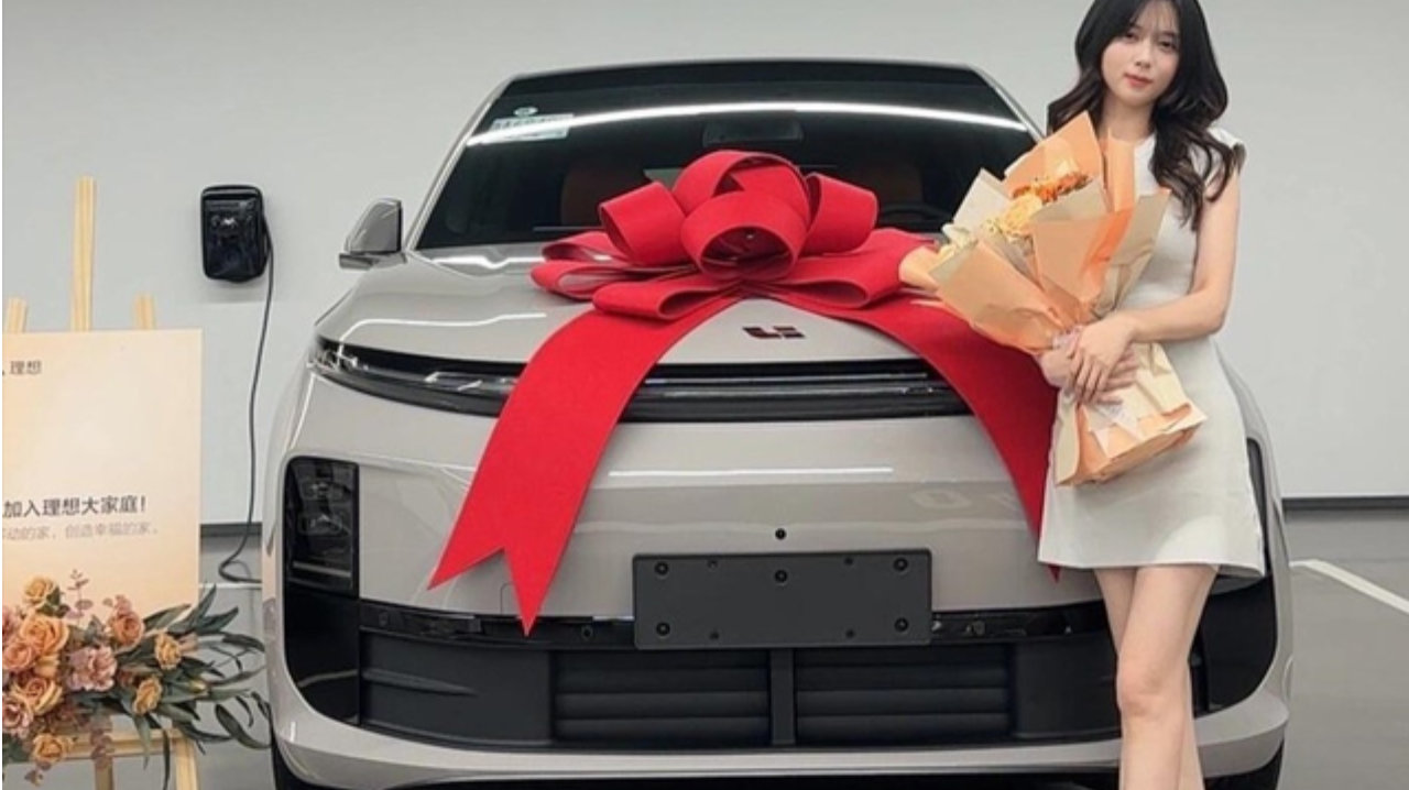 尴尬了，增程车之王发力纯电车了，问界汽车怎么看？