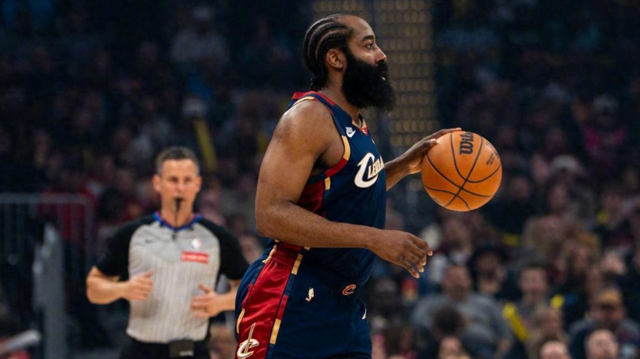 狂胜21分复仇，骑士迎4大喜讯！哈登14助7人上双+奇兵8三分轰新高