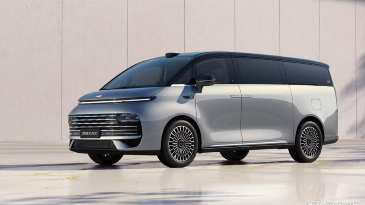 百万银河再进阶 超级AI增程吉利银河 V900首秀 剑指豪华MPV市场