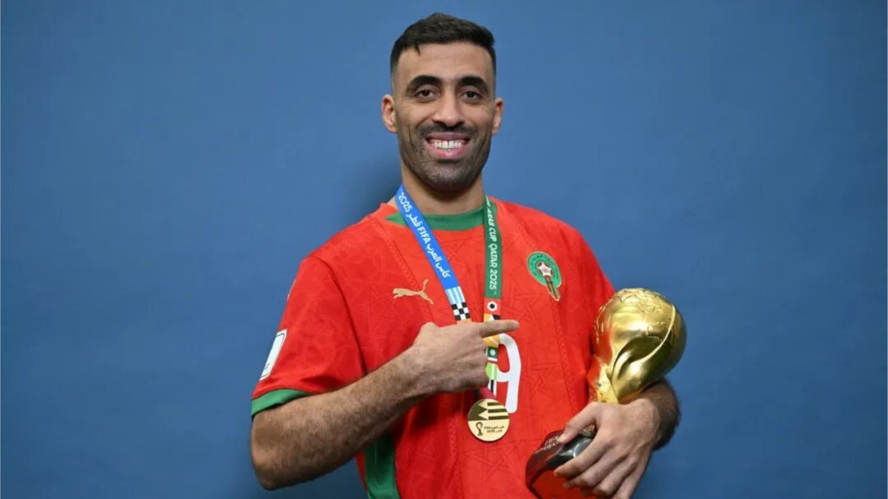 梅开二度率队夺冠，哈默德用奖杯告别国家队