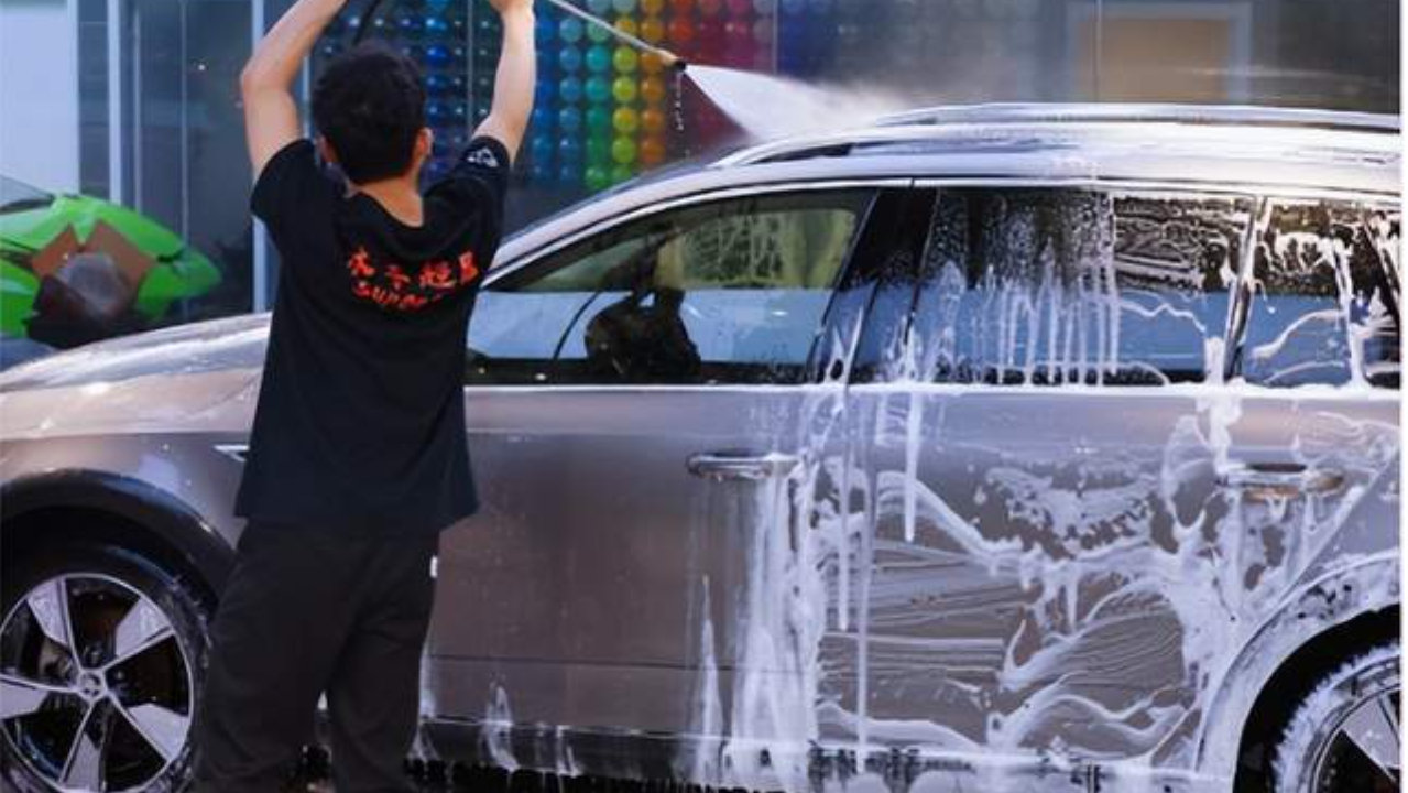 谁也没想到，干掉电车的竟然是小小的洗车房