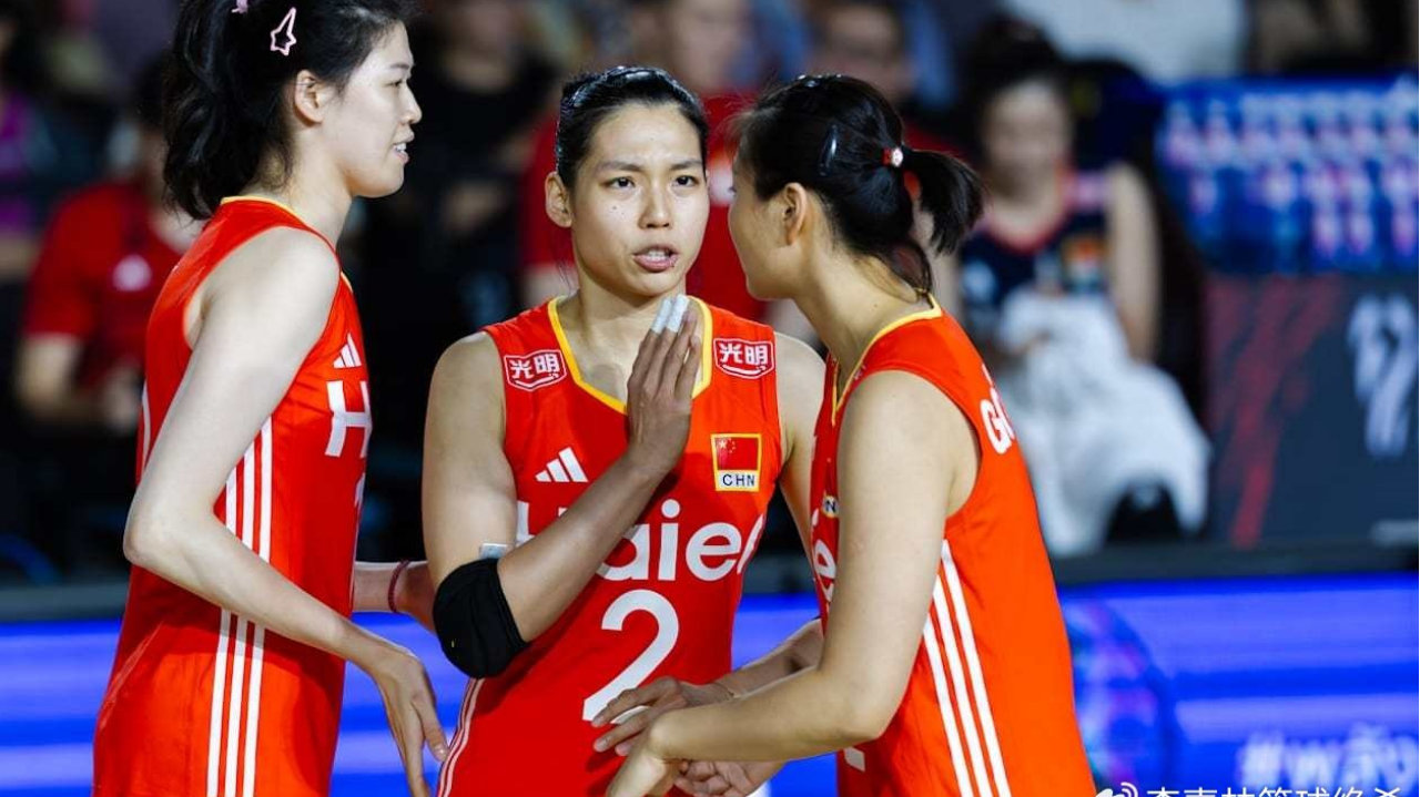 恭喜！中国女排五朵金花留洋：3大主攻意甲争锋，1米95王牌土超扬威