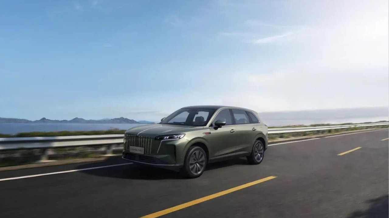 家庭SUV终极之选！红旗HS6 PHEV放大招，这波售价+权益诚意拉满！