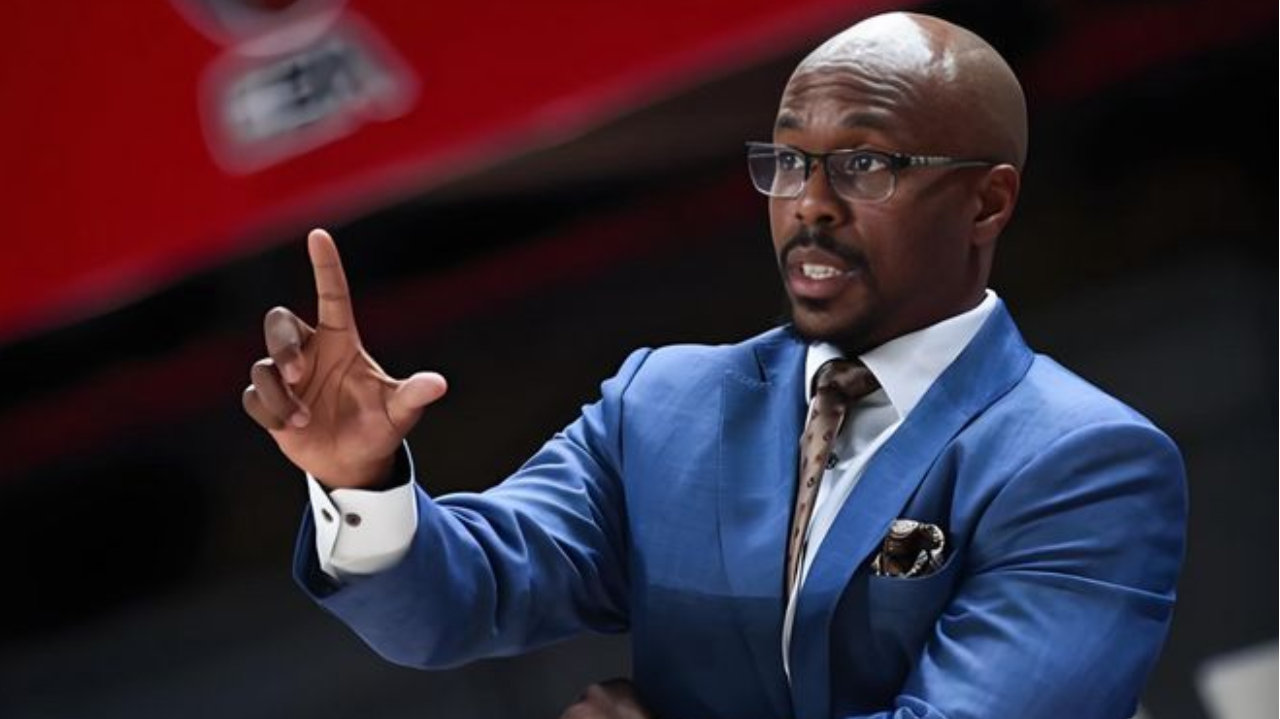 输得服气！广州队主教练大赞广东队1人：我们拿他没有一点办法