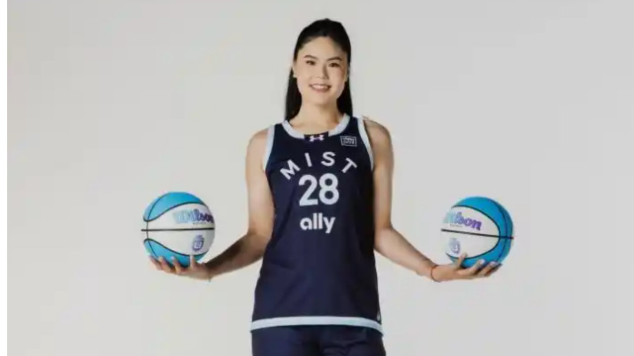 李月汝首秀只剩4天！女篮新年集训铁定赶不上 左膝护具已取负重无压力