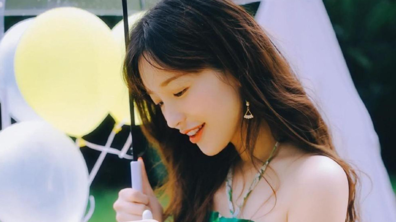 金莎被求婚成功，44岁与25岁孙丞潇走到一起，背后家庭实力不容小觑