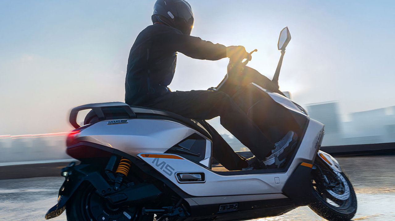 续航195公里，极速110km/h，适合长途通勤的电动车九号M5来了