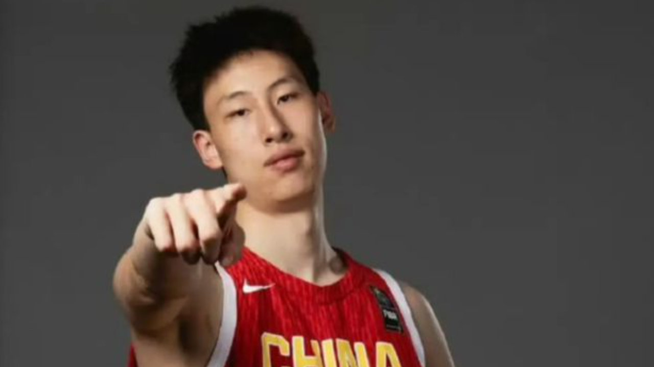 中国篮球第17人！官宣正式入选，加入易建联行列