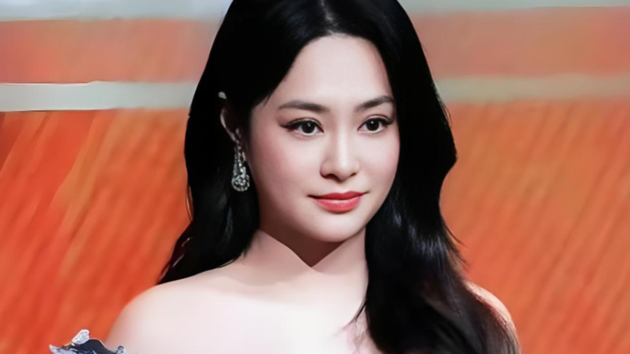 45岁钟欣潼近况曝光！曾经历一段失败婚姻，如今定居上海还是单身