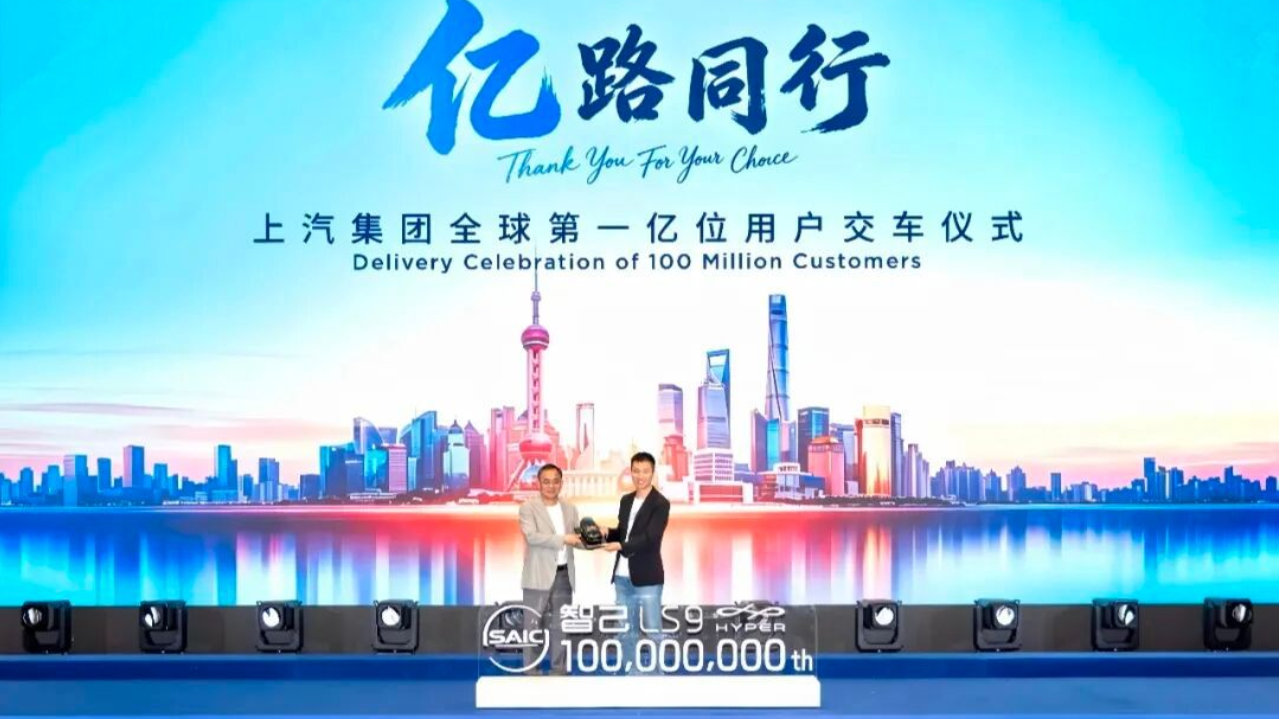 黄浦江畔的晚风，吹过七十载的匠心