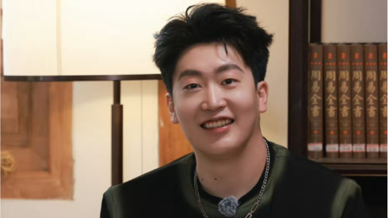 LPL管泽元解说世界杯，出现严重口误被吐槽，顶级球员的名字都读错