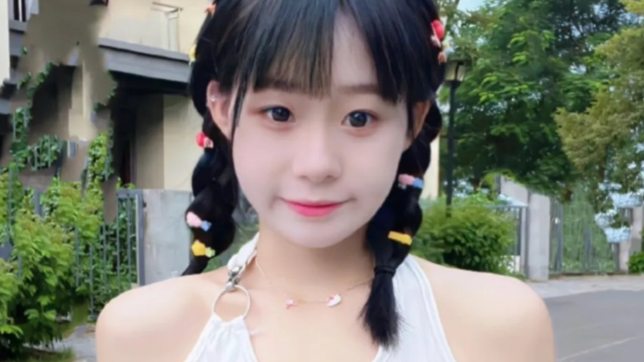 知名网红观看王俊凯演唱会，开闪光拍照引起观众不满，要求公开道歉