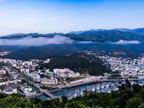 三角总人口_三角函数图像
