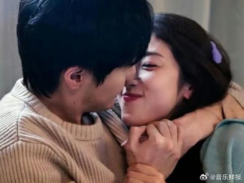 左凌峰和张小婉在一起的氛围也太好嗑了，搂腰细节全是爱！