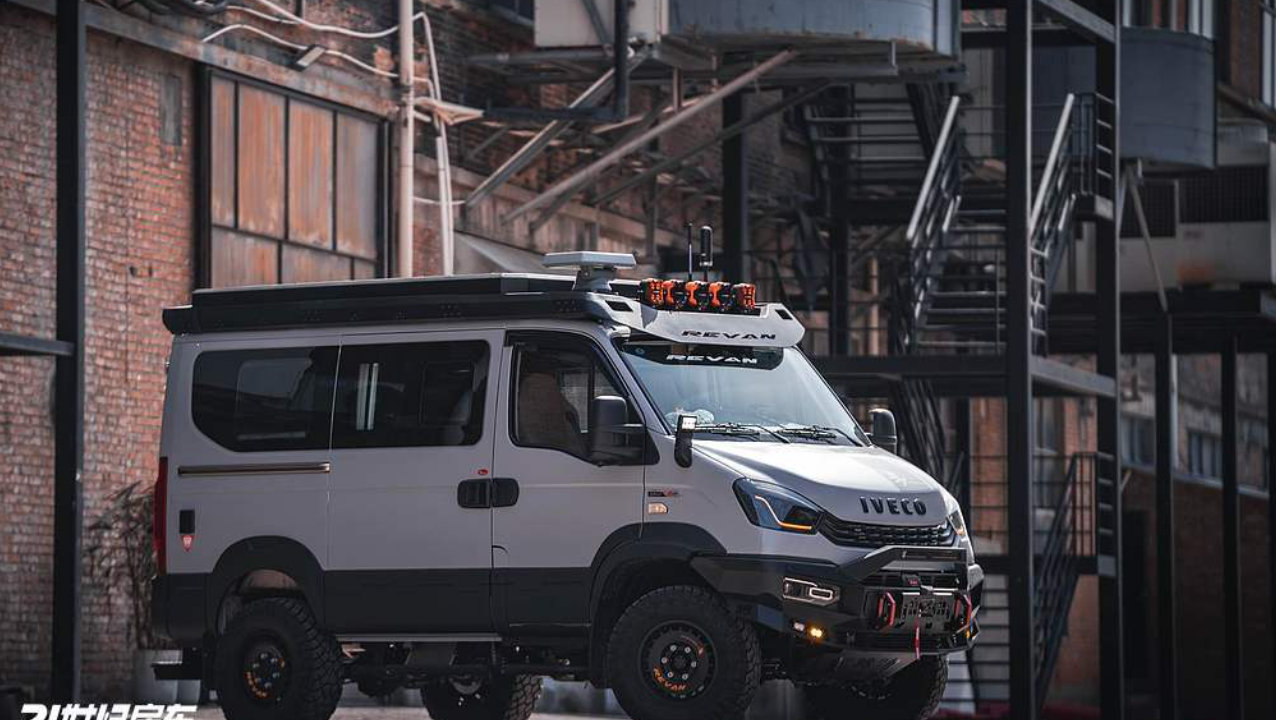 21RV北京房车展｜实用至美，硬核从容｜四海飞驰双排越野房车