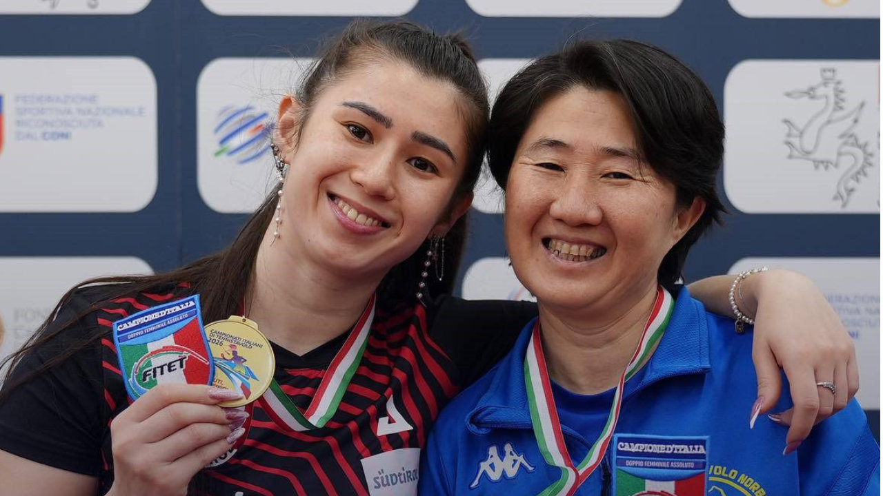 乒坛传奇！53岁王楠前队友联手24岁女儿夺冠：入籍意大利四战奥运