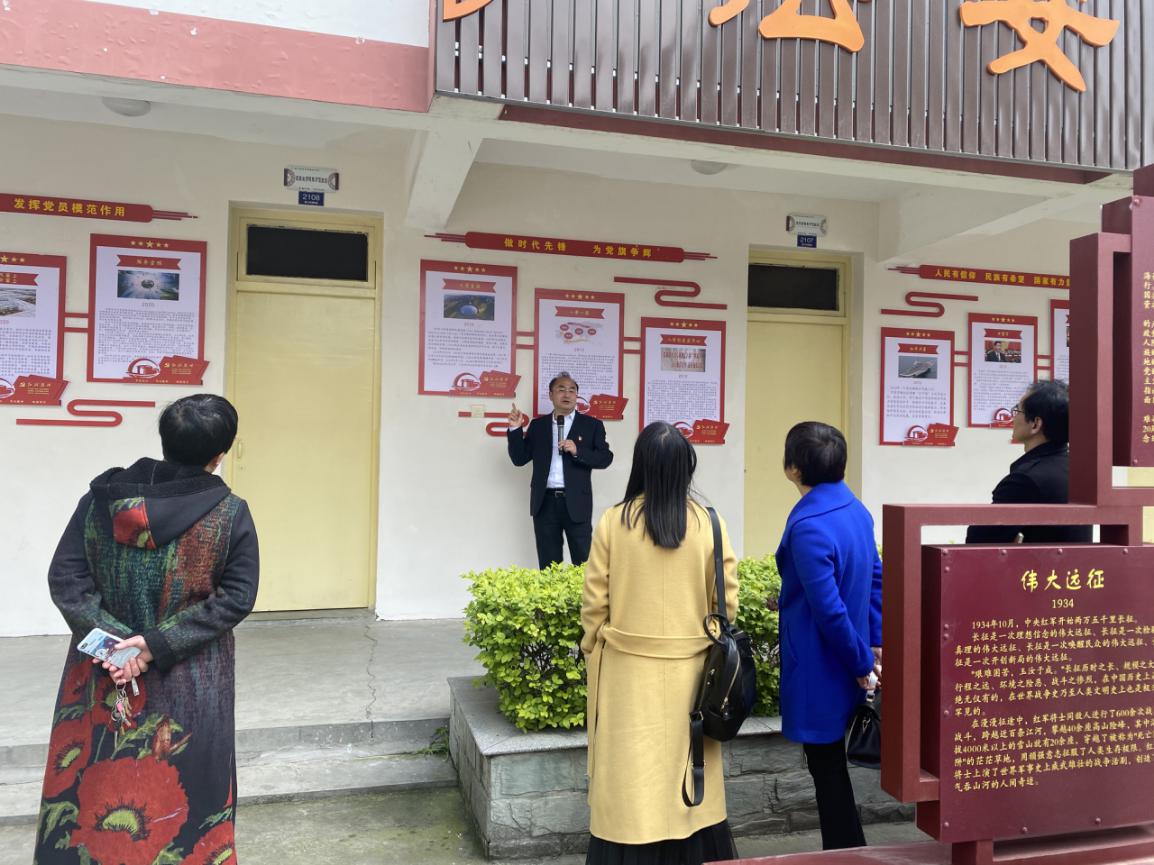 隆丰董事长_印尼隆丰董事长麦培满:“一带一路”是“大利好”(2)