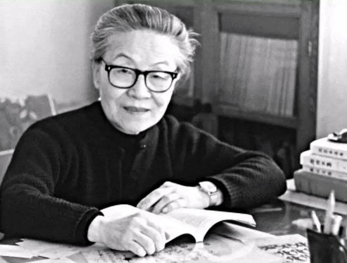 民国才女杨绛:人过百岁后才明白,最亲的人并不是老伴儿和儿女