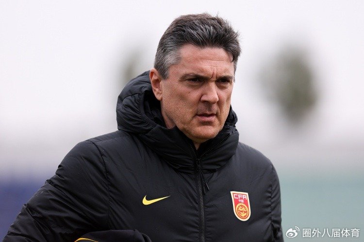 0-1越南！U22国足主帅抱怨，主力去踢全运会，王钰栋累到不想踢