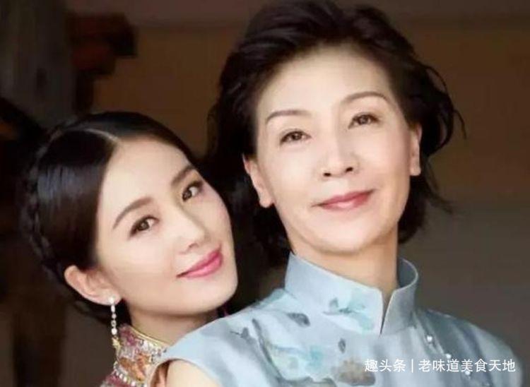 比吴奇隆大2岁的丈母娘长啥样?看到照片后,网友:叫妈还是姐?休闲区蓝鸢梦想 - Www.slyday.coM 比吴奇隆大2岁的丈母娘长啥样?看到照片后,网友:叫妈还是姐?休闲区蓝鸢梦想 - Www.slyday.coM