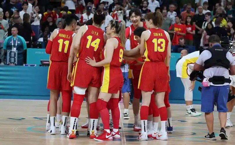 恭喜女篮，篮协官宣，委以重任，名帅驰援，女性，44岁，李梦好友