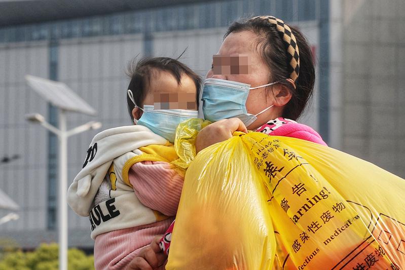 不得阻拦!上海最大方舱“四叶草”1.2万康复者出院回家休闲区蓝鸢梦想 - Www.slyday.coM 不得阻拦!上海最大方舱“四叶草”1.2万康复者出院回家休闲区蓝鸢梦想 - Www.slyday.coM