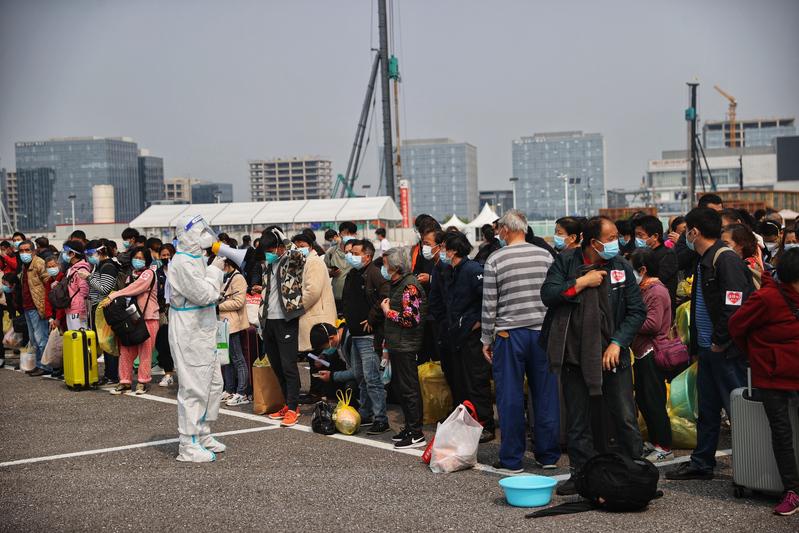 不得阻拦!上海最大方舱“四叶草”1.2万康复者出院回家休闲区蓝鸢梦想 - Www.slyday.coM 不得阻拦!上海最大方舱“四叶草”1.2万康复者出院回家休闲区蓝鸢梦想 - Www.slyday.coM