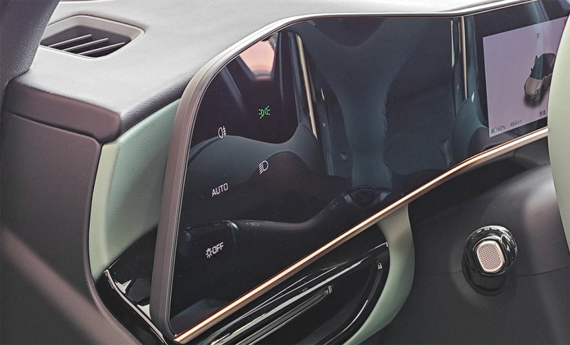 续航破800km,零百3s级,TA和小米SU7怎么选?红旗EH7到店实拍