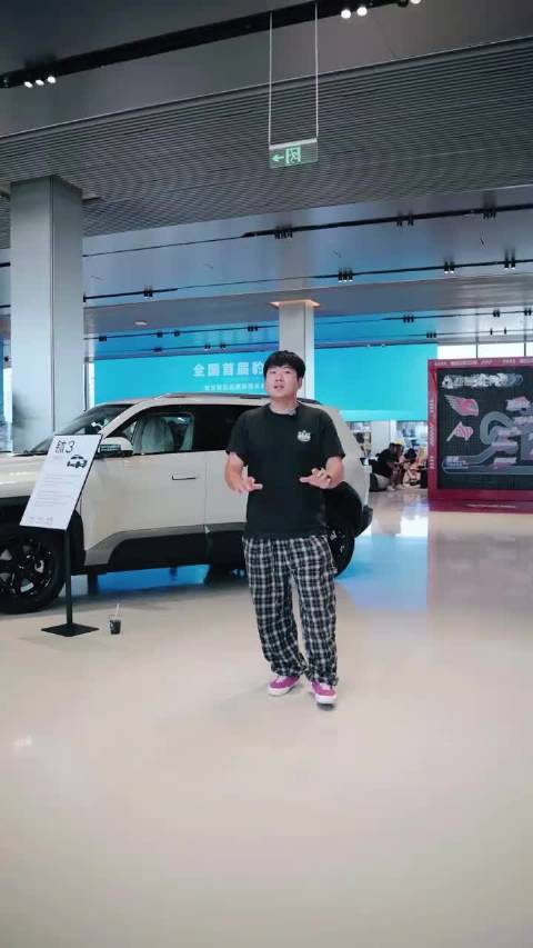 方程豹钛3 前脸可变？方程豹两周年，设计改装沙龙高能剧透 ，超燃现场直击！