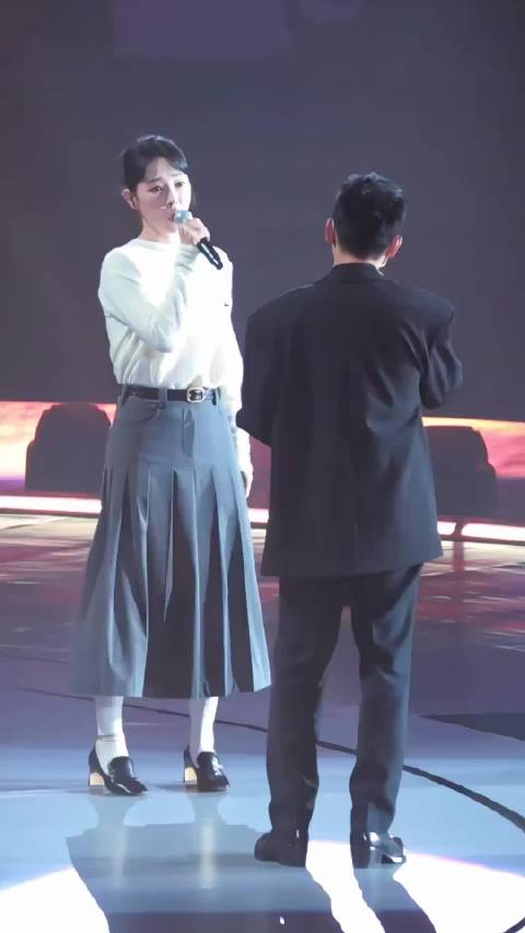 白百何郑凯《好久不见》，梦回失恋33天，太好听了