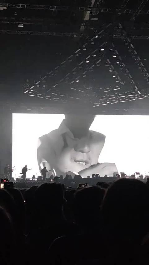 曹格广州演唱会唱功惊艳，现场观众高呼好听