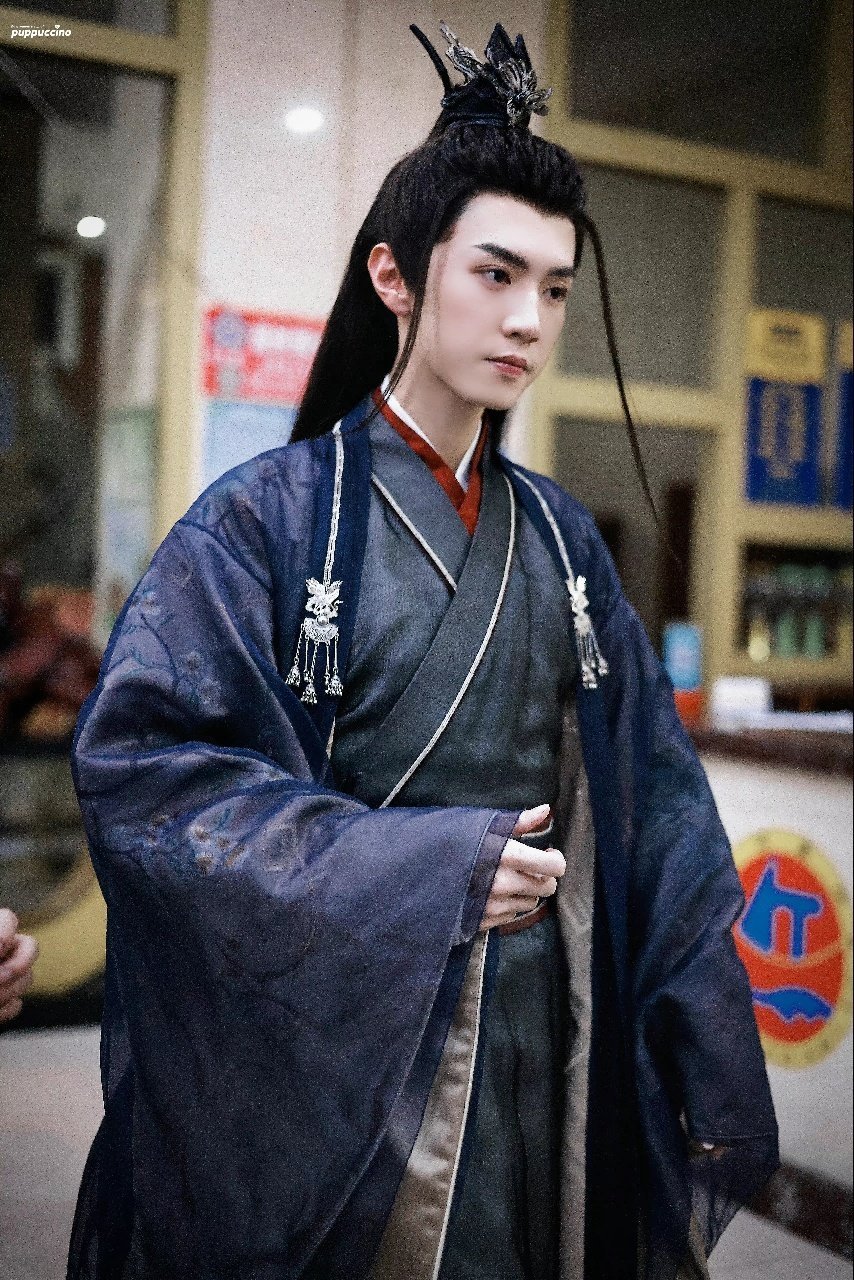 陈哲远新剧杀青路透也太鲨了吧古装贵公子不过如此