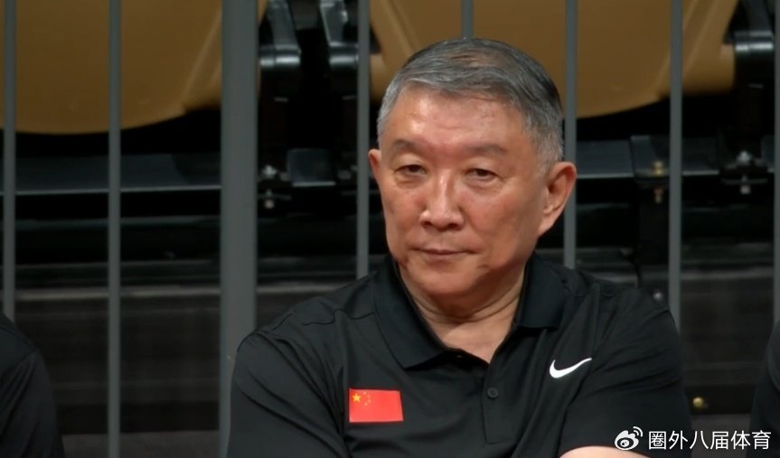 决战时刻空篮不中！女篮首发后卫4中1惹争议 宫鲁鸣让她扛大旗太难了