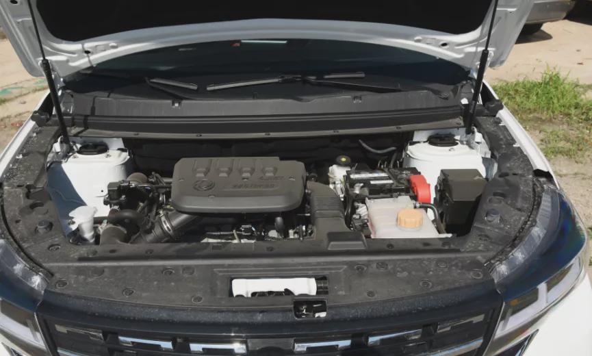 大7座国产SUV比拼:东风风行T5L对比奇瑞瑞虎8