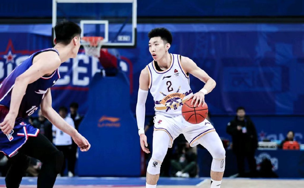 北控男篮遭遇打击！王牌后卫第二阶段或提前报销，闵鹿蕾陷入两难