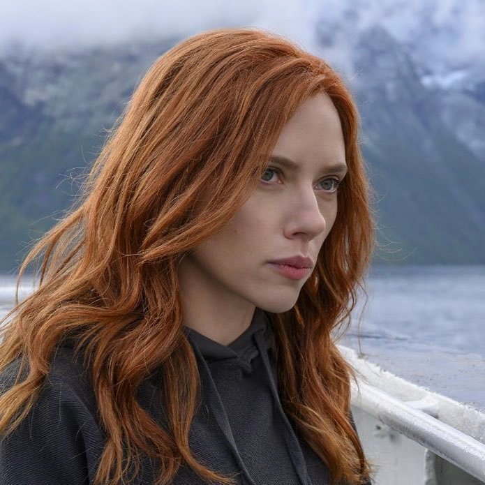 据Deadline报道，斯嘉丽·约翰逊正在洽谈出演《蝙蝠侠：第二部》