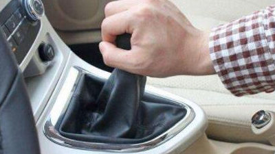 发动机皮带更换，6万公里必须要做的，避免发动机使用寿命