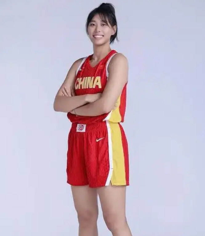 爆冷美国，女篮夺冠，奖金排名，刘禹彤第3，黑马第2，第1意外