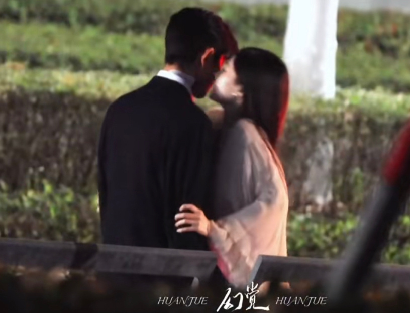 李一桐乔振宇《美人余》脸颊吻路透，跟前夫哥也好甜啊！