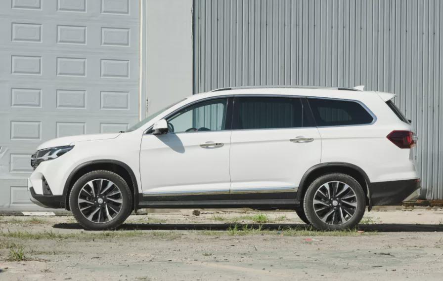 大7座国产SUV比拼:东风风行T5L对比奇瑞瑞虎8