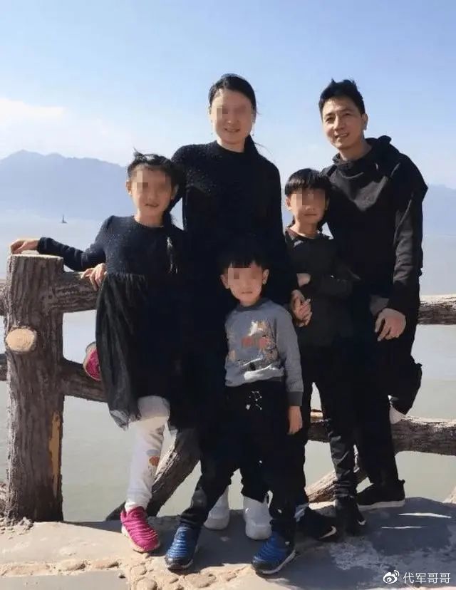 林生斌深情人设遭反噬,被曝已注销潼臻一生公司,全家移民澳洲