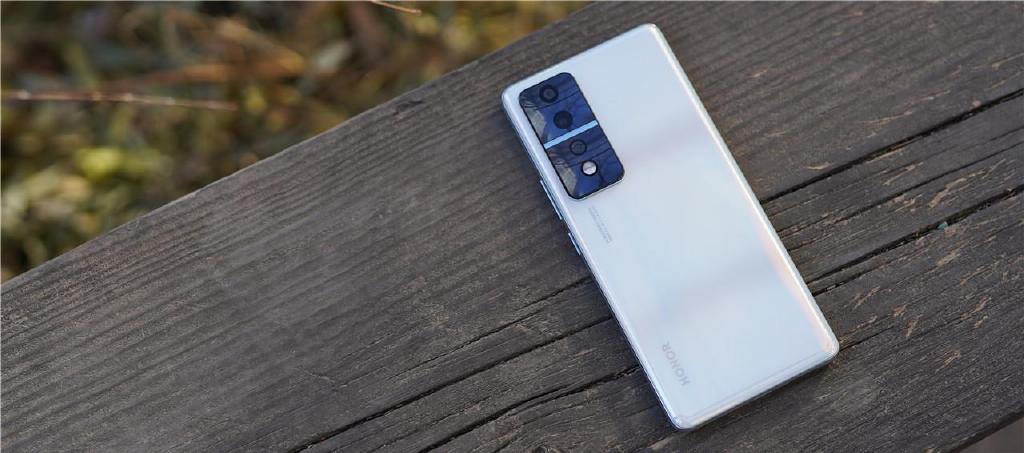 荣耀80 GT凸显设计美学拍照游戏都靠谱（武汉标志设计）荣耀80星图片，