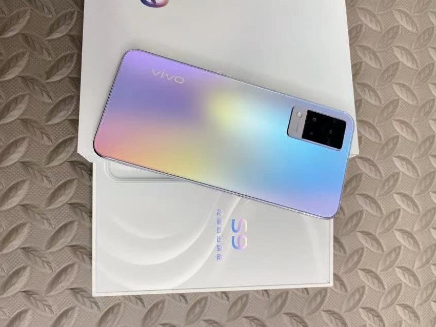 vivos10图片大全,vivos10真实图片 vivo s10配置全曝光:4400万前置双摄 3970mah,预计2999元起
