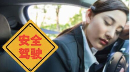 为什么汽车空调一会不出风一会出风？只有四档出风是怎么回事？