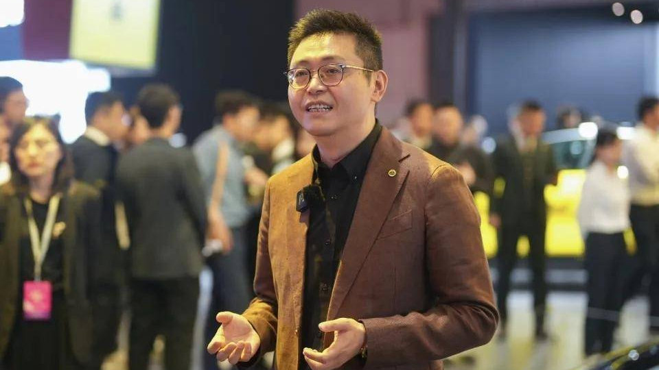 钦培吉接替毛京波，路特斯改名莲花跑车能否逆风翻盘？