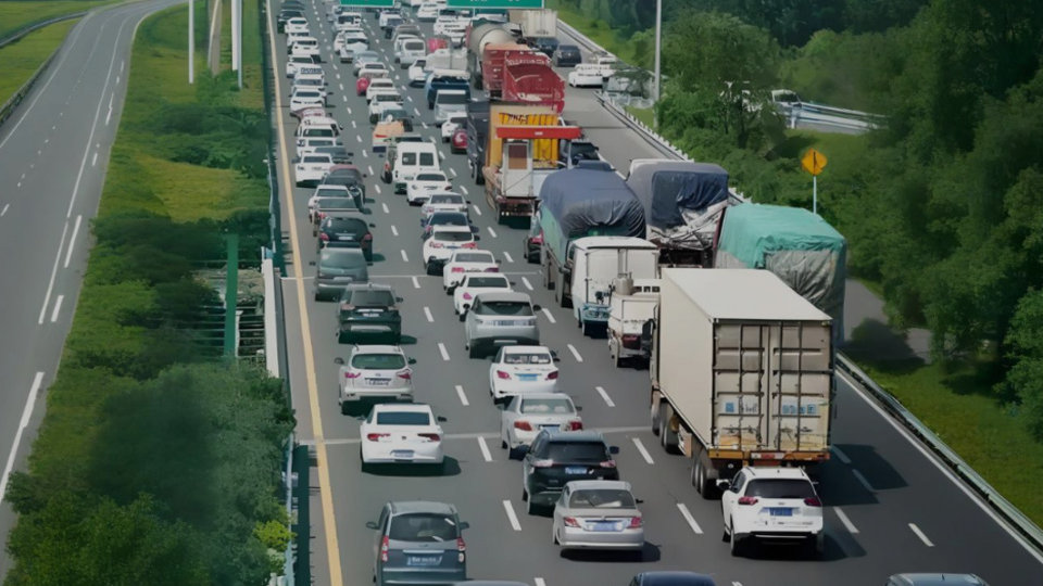 国庆假宁等高速不绕国道？从出行需求看车型选购的核心标准！