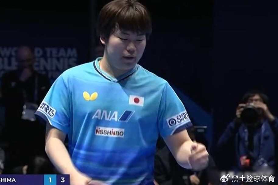 梁靖崑连追三局，张本智和捂脸沉默，国乒靠“非主力”赢了世乒赛