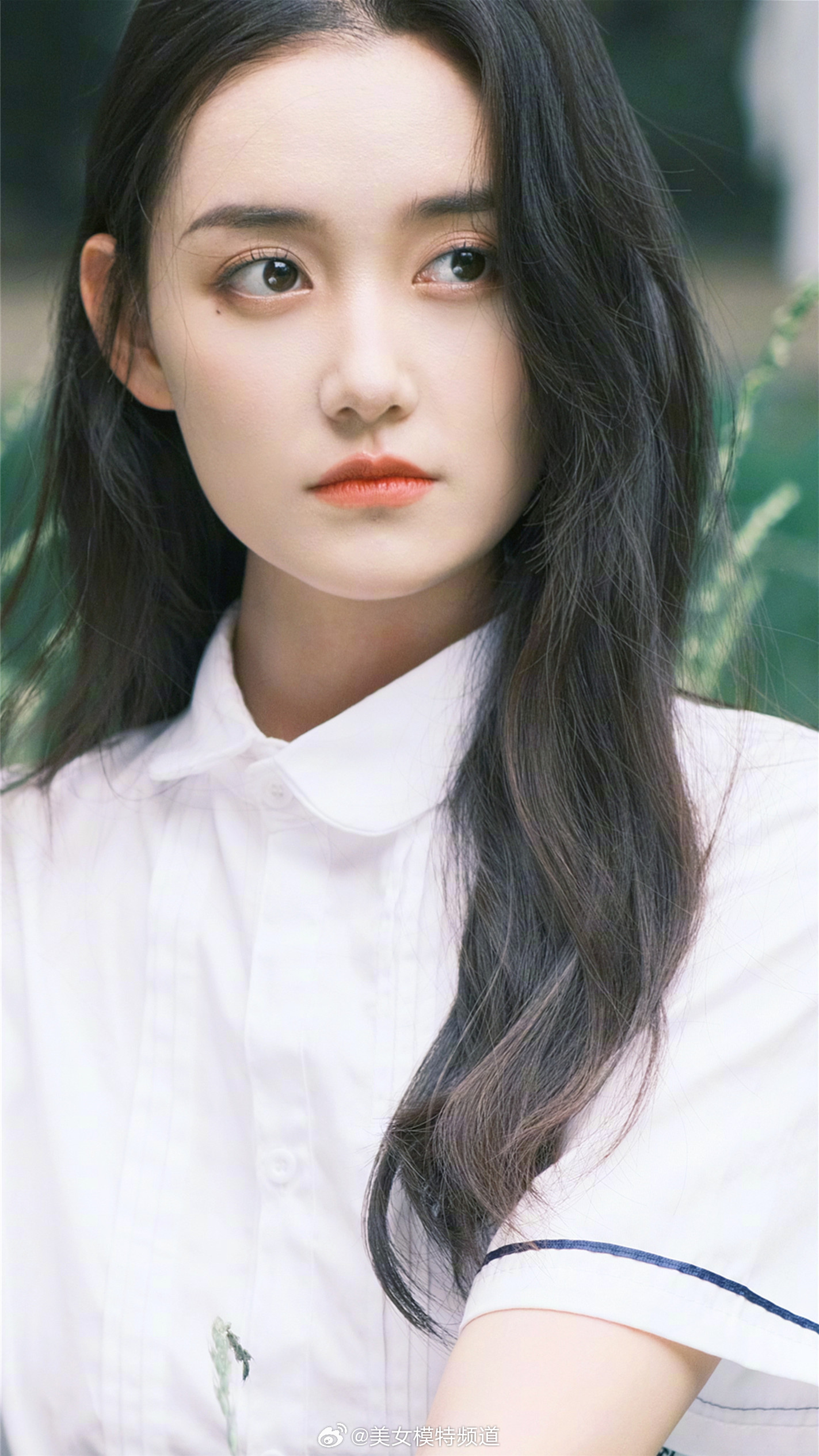 蒋依依校服青春感写真